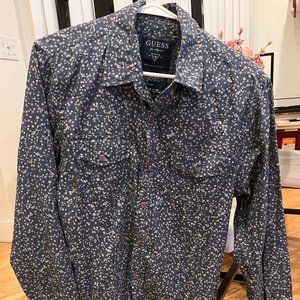Guess Men’s Western Blue Floral Medium Button Up Flannel